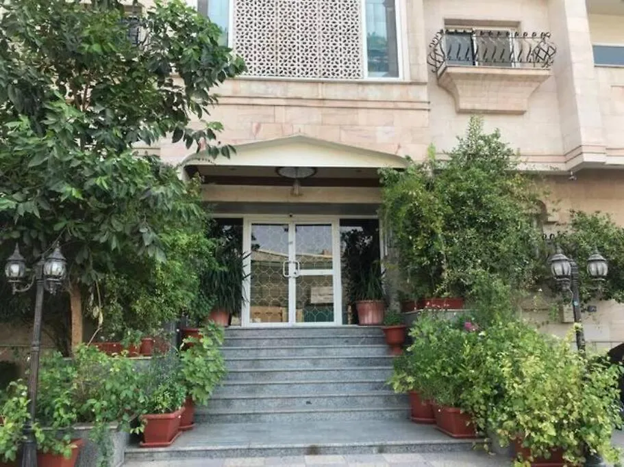 Modernistic Antique Stay Jeddah Apartment
